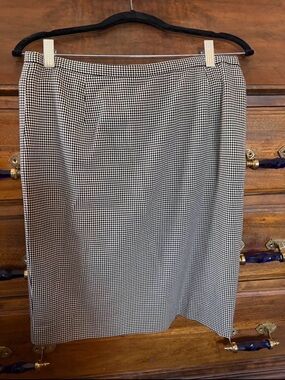 Vintage Black and White Houndstooth Pencil Skirt